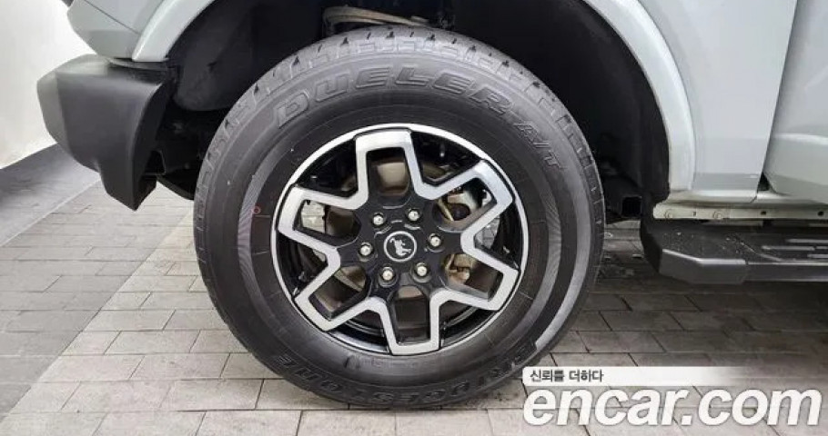 Ford Bronco 