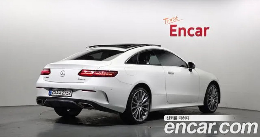 Mercedes-Benz E-Class 