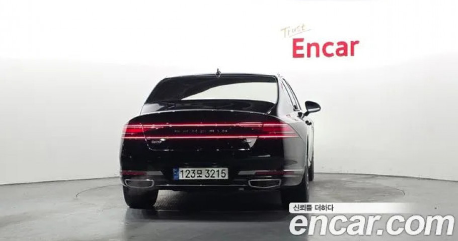 Genesis G90 