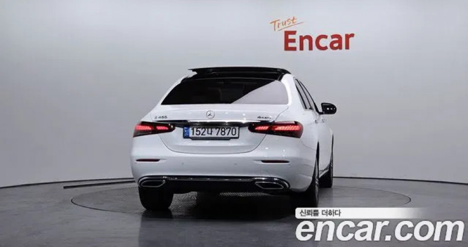 Mercedes-Benz E-Class 