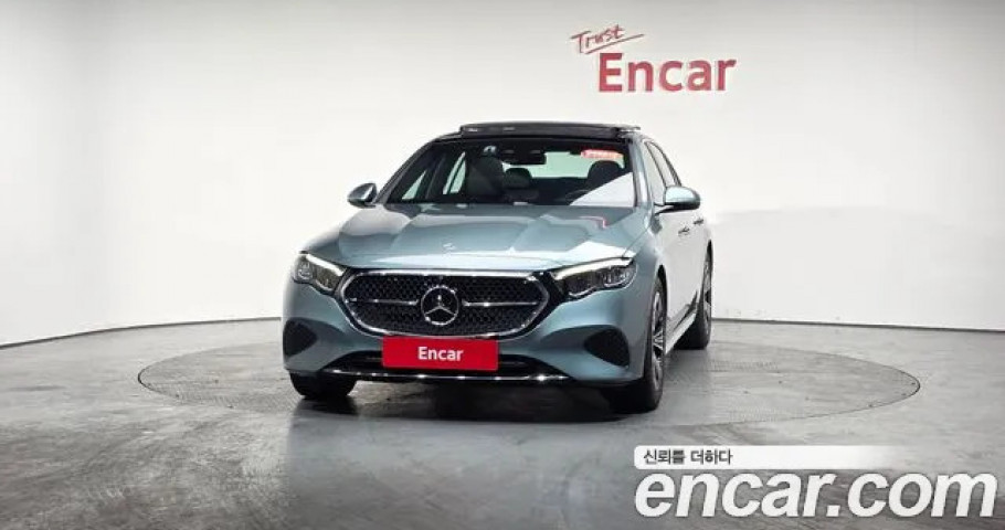 Mercedes-Benz E-Class 