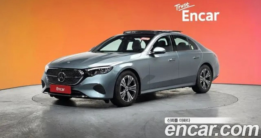 Mercedes-Benz E-Class 