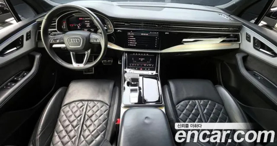 Audi Q7 