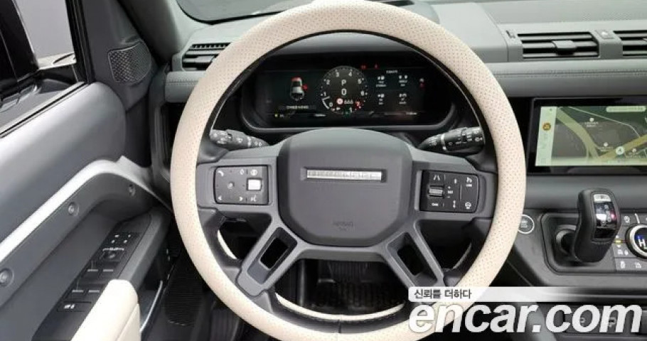 Land Rover Defender 