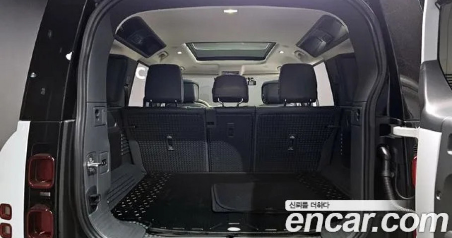 Land Rover Defender 