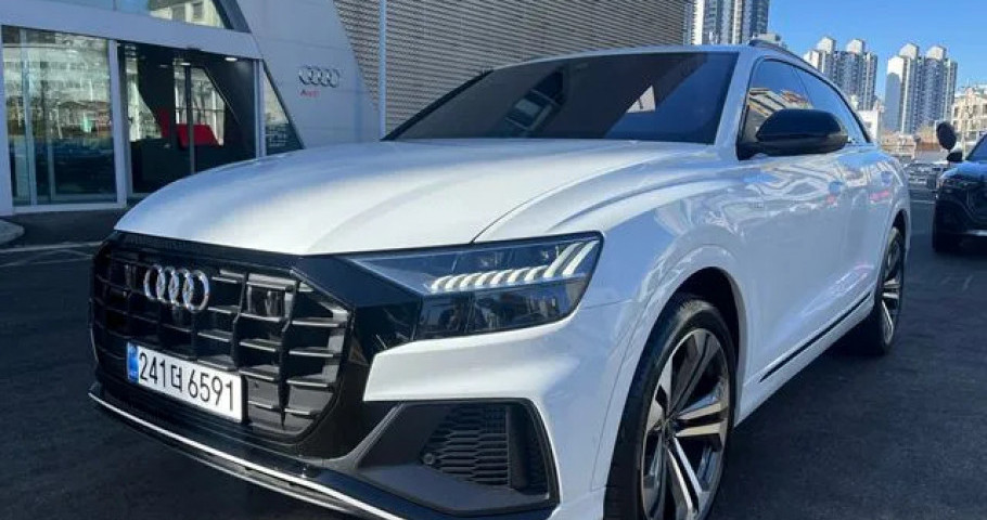 Audi Q8 