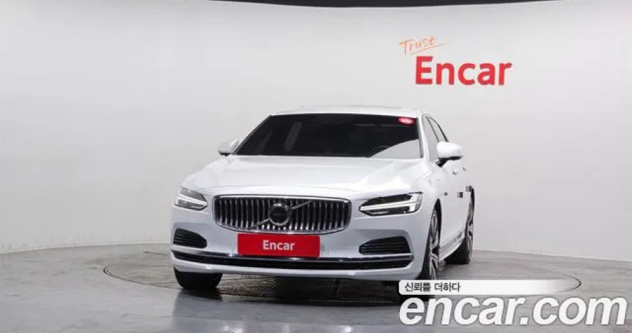 Volvo S90 