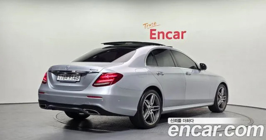 Mercedes-Benz E-Class 