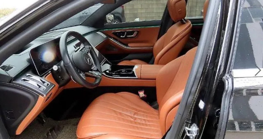 Mercedes-Benz S-Class 