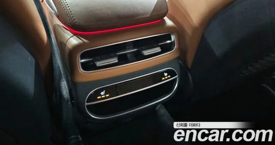 Genesis Gv70 