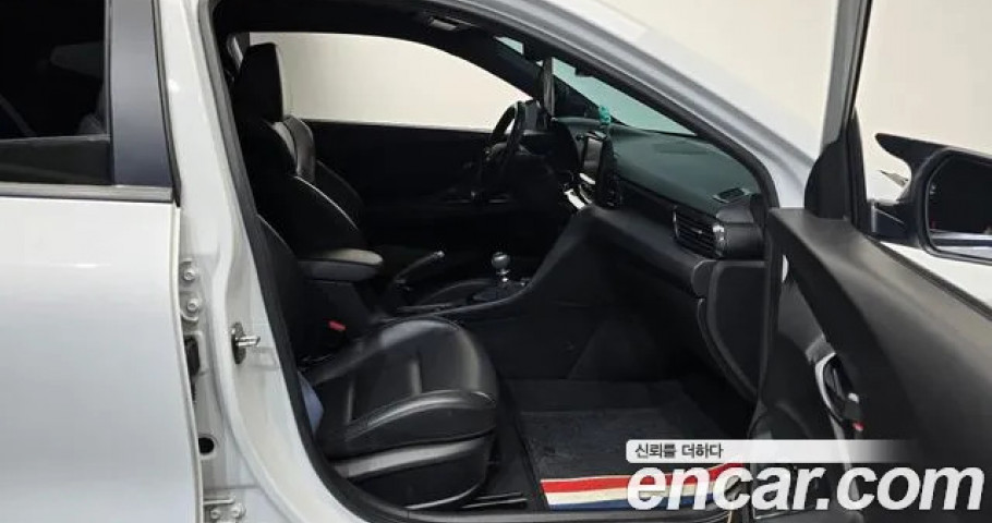 Hyundai Veloster 