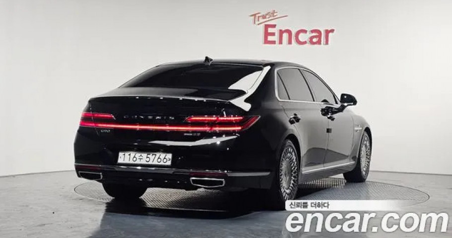 Genesis G90 