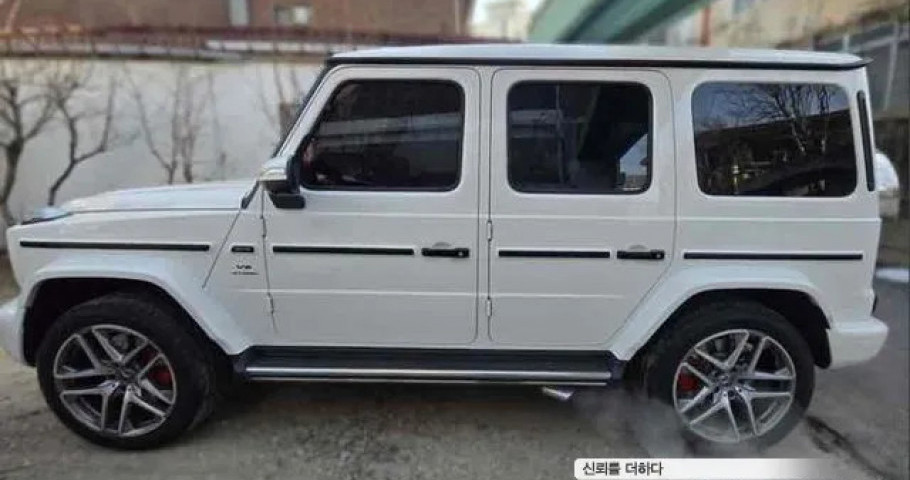 Mercedes-Benz G-Class 