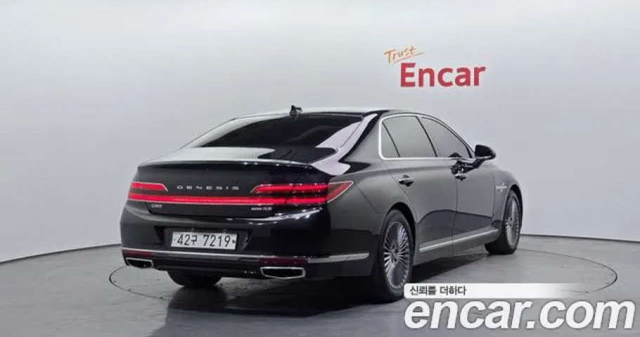 Genesis G90 