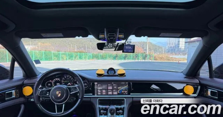 Porsche Panamera 