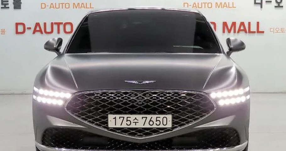 Genesis G90 