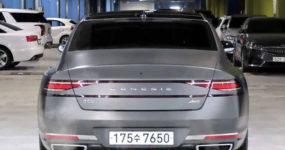 Genesis G90 