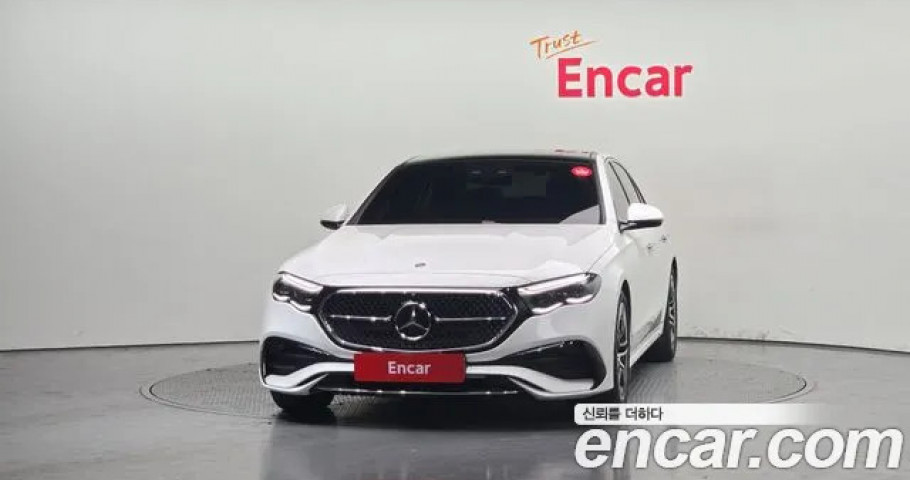 Mercedes-Benz E-Class 