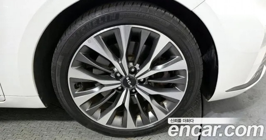 Kia K8 