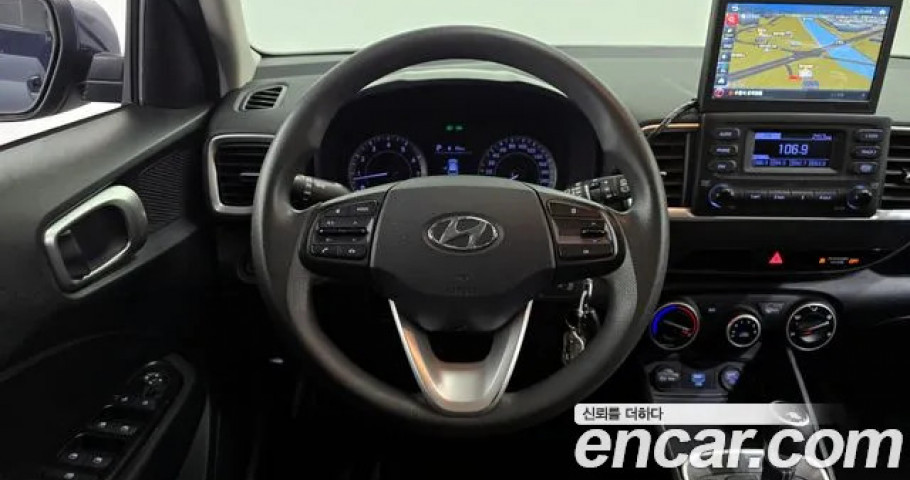 Hyundai Venue 