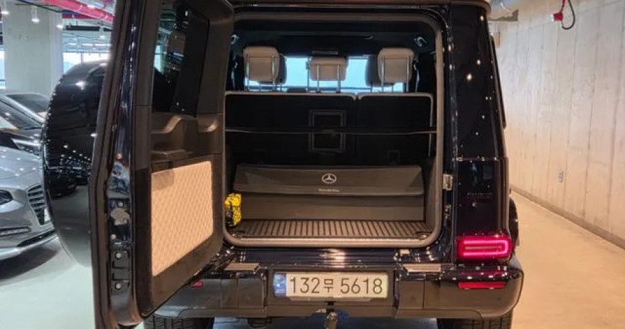 Mercedes-Benz G-Class 