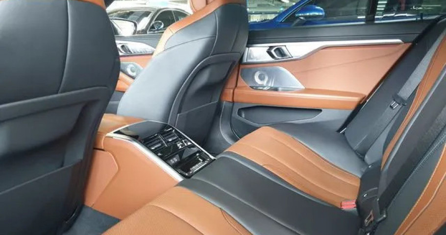 Bmw 8-Series 