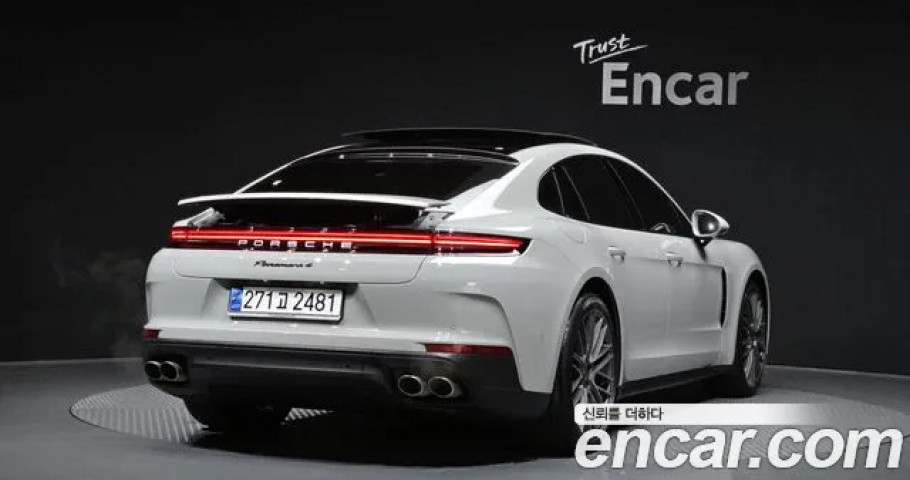 Porsche Panamera 