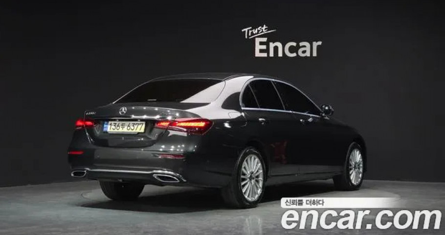 Mercedes-Benz E-Class 
