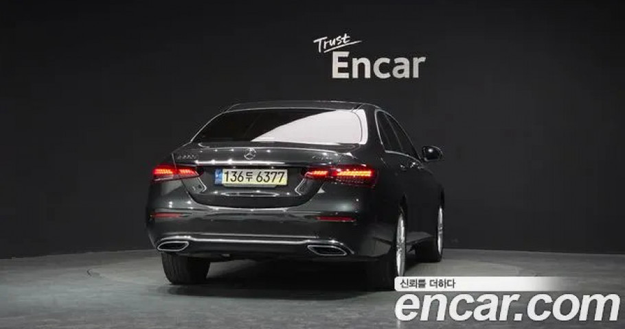 Mercedes-Benz E-Class 