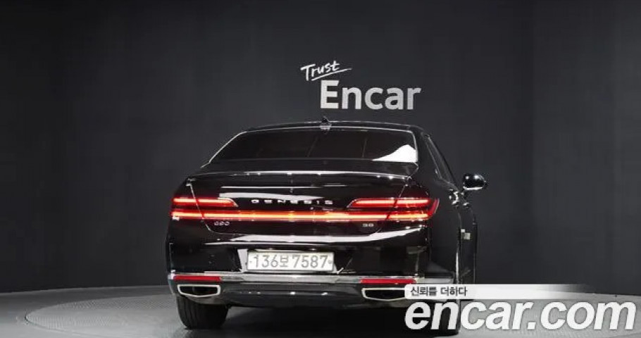Genesis G90 