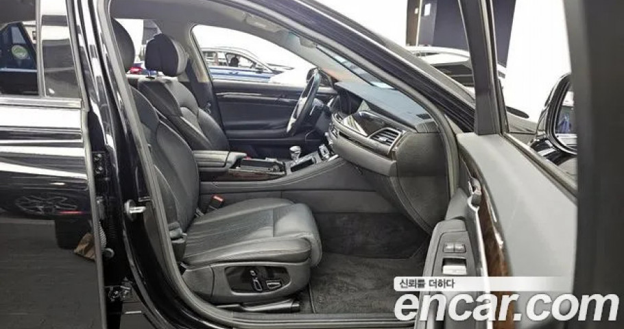 Genesis G90 
