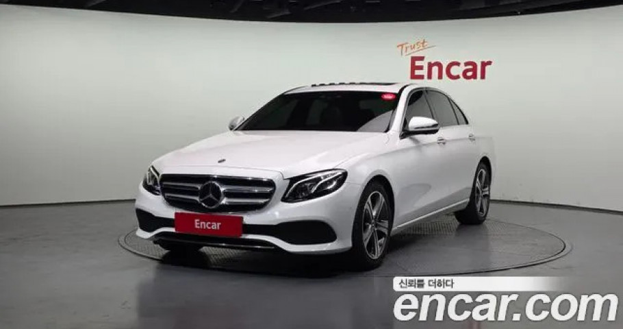 Mercedes-Benz E-Class 