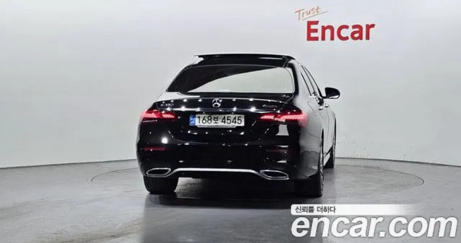 Mercedes-Benz E-Class 