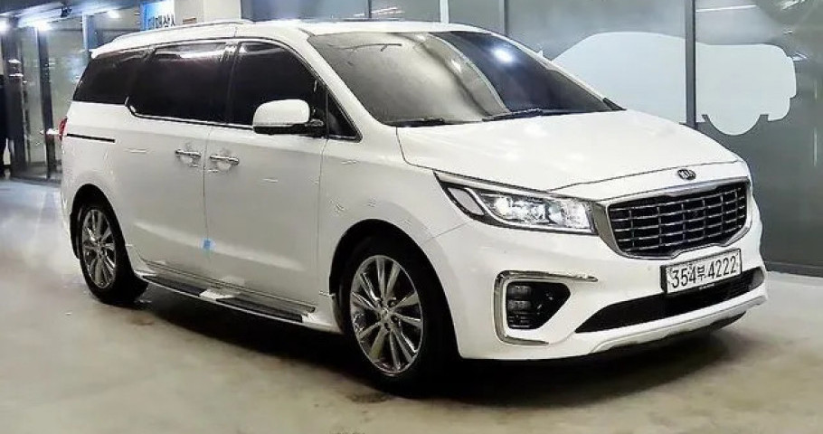Kia Carnival 