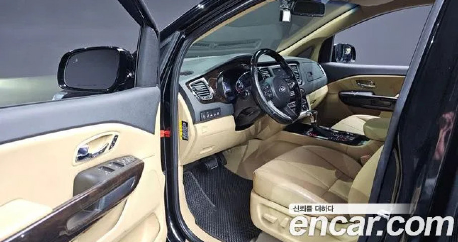 Kia Carnival 
