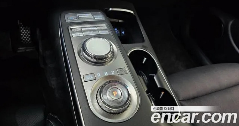 Genesis Gv70 