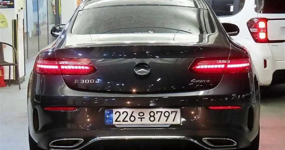 Mercedes-Benz E-Class 