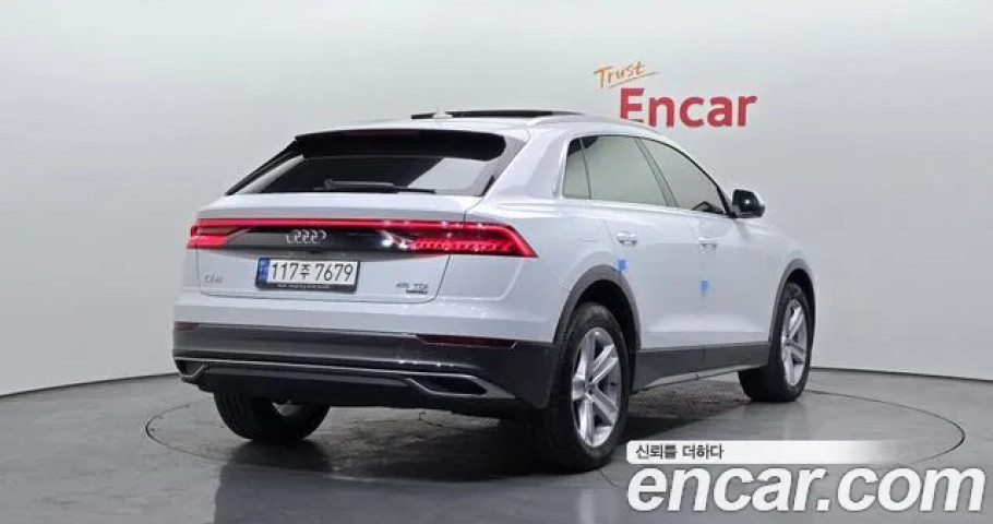 Audi Q8 