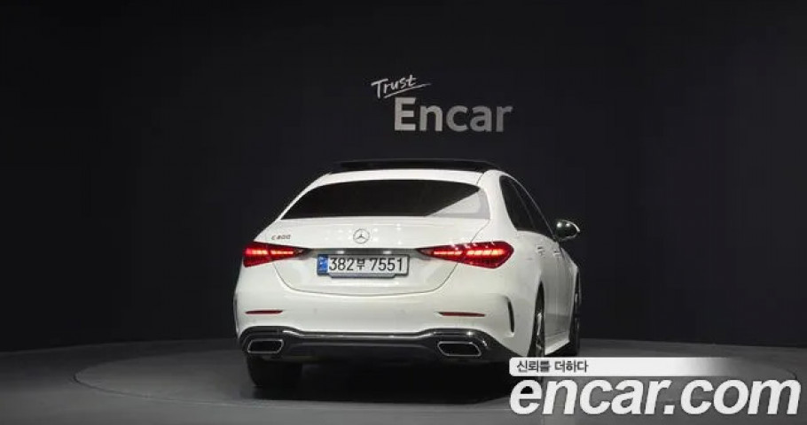 Mercedes-Benz C-Class 