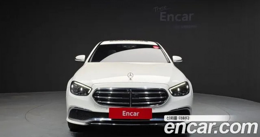 Mercedes-Benz E-Class 