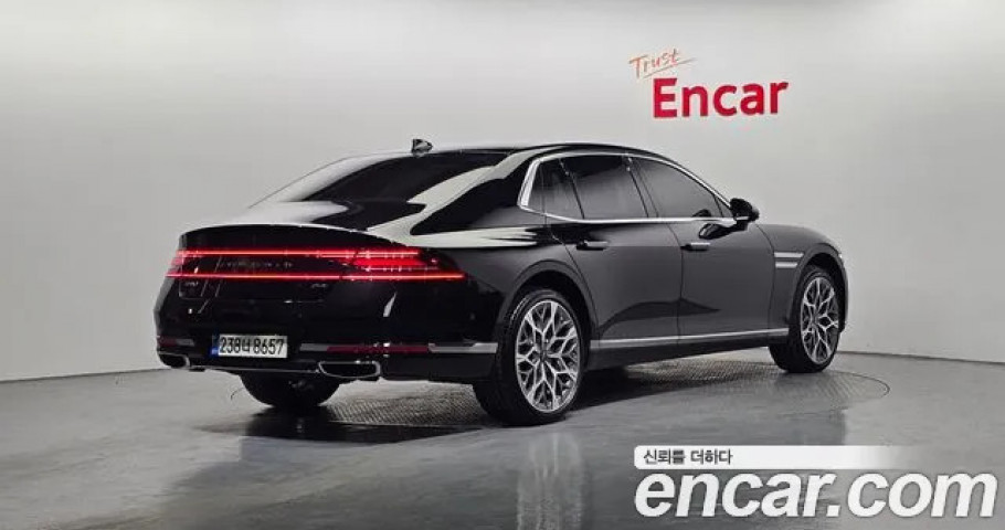 Genesis G90 