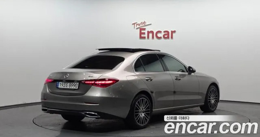 Mercedes-Benz C-Class 