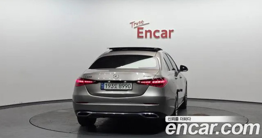 Mercedes-Benz C-Class 