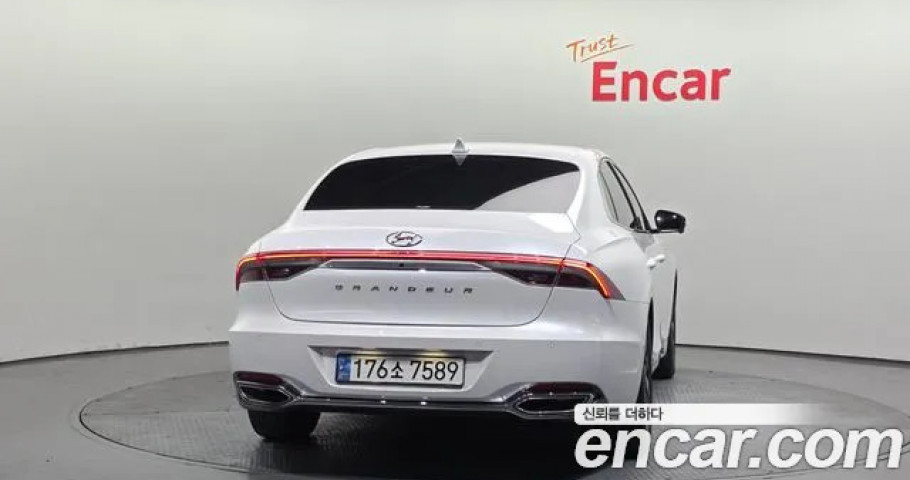 Hyundai Grandeur 