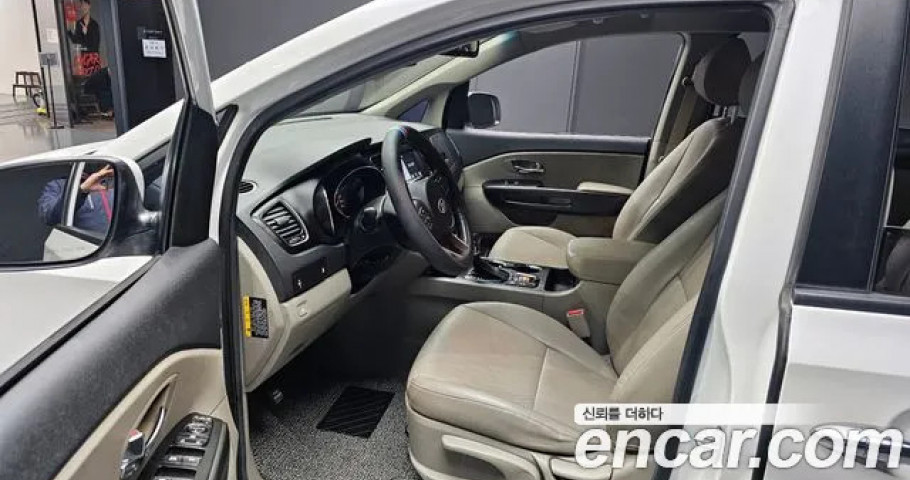 Kia Carnival 