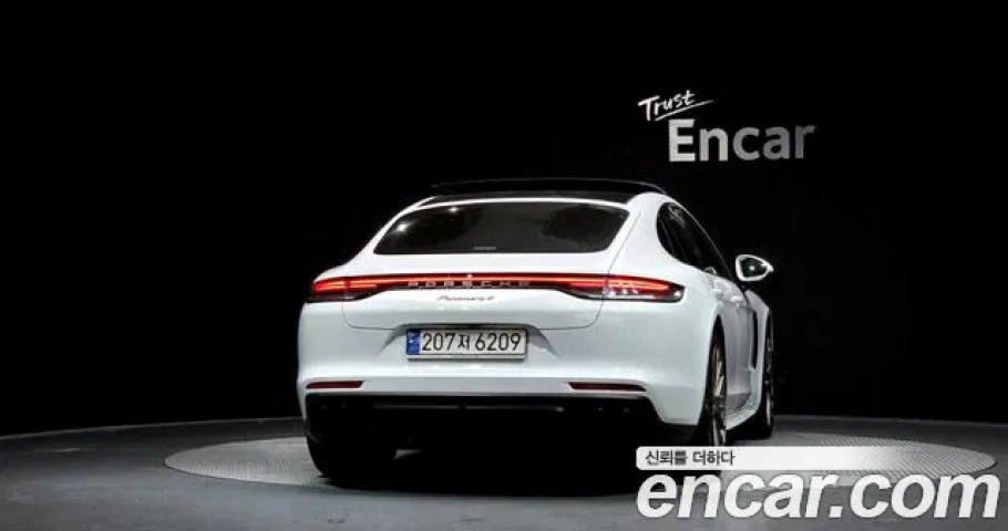 Porsche Panamera 