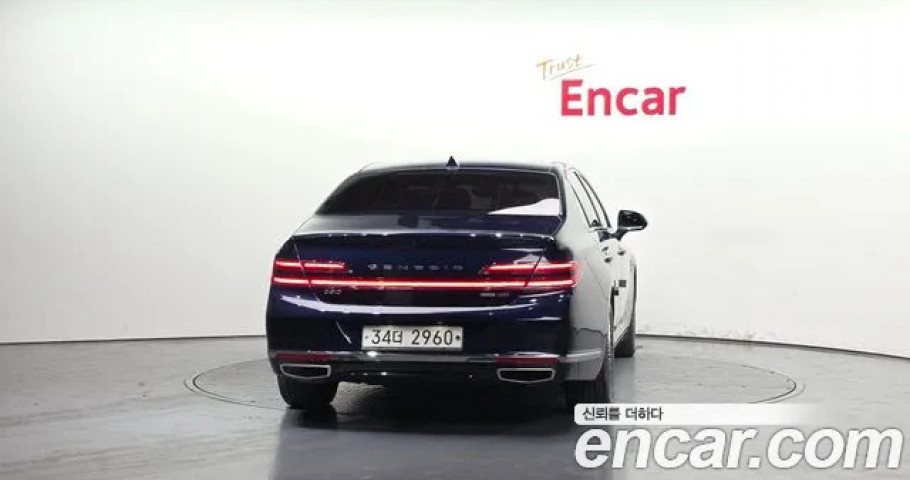 Genesis G90 