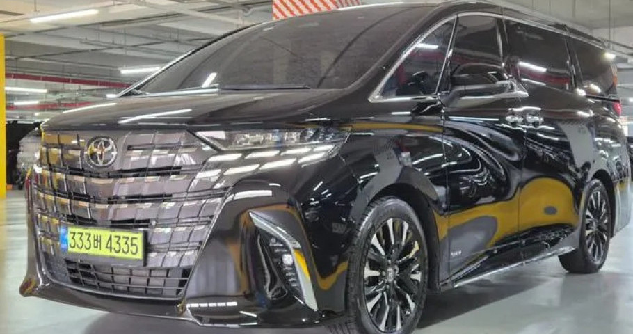 Toyota Alphard 