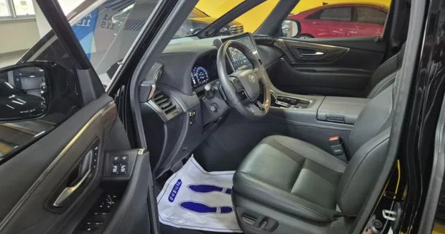 Toyota Alphard 