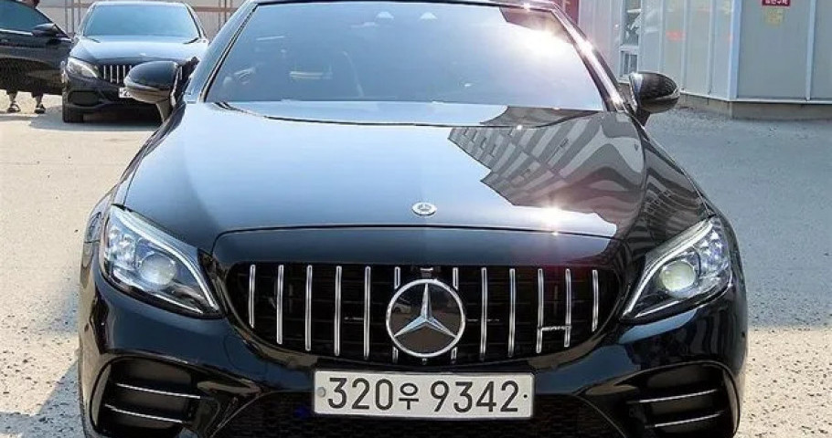 Mercedes-Benz C-Class 